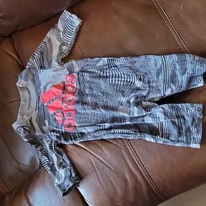 Adidas size 3month